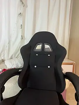 littlemelodi18 online show from 02.21.26