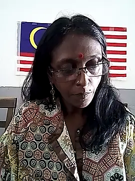 mamakarma1403 online show from 10.17.25