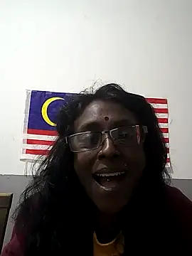 mamakarma1403 online show from 10.25.25