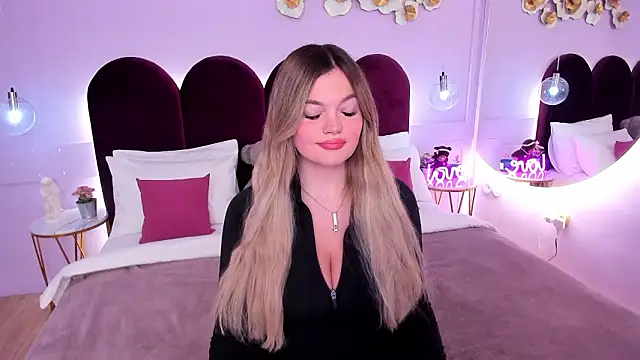 Snapshot of ZaraBloom chatting on 02.27.26 ZaraBloom online show from 02.27.26