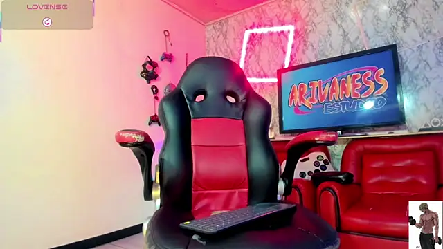 nicol gill  online show from 04.08.26