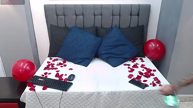 Snapshot of Venus_medussa chatting on 02.14.25 Venus medussa online show from 02.14.25