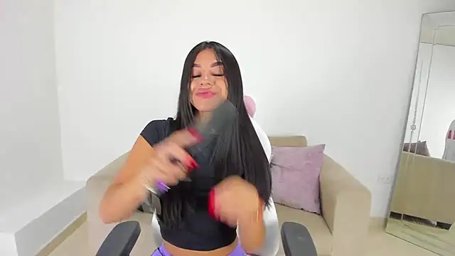 Charlotte cowell sub1  online show from 03.05.25