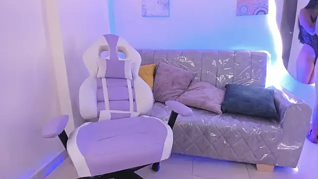 Charlotte cowell sub1  online show from 10.02.25