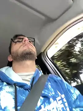 Snapshot of thomas_gun chatting on 12.24.24 thomas gun online show from 12.24.24