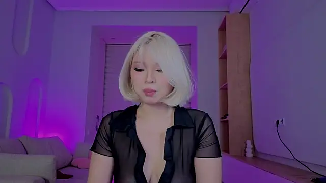 RileyMee online show from 10.17.25
