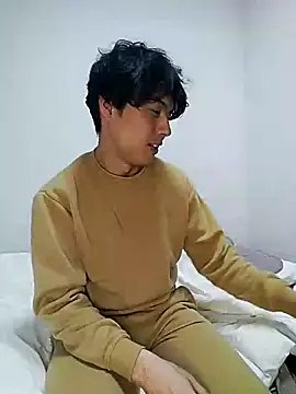 Snapshot of whitebriefboy chatting on 01.13.25 whitebriefboy online show from 01.13.25