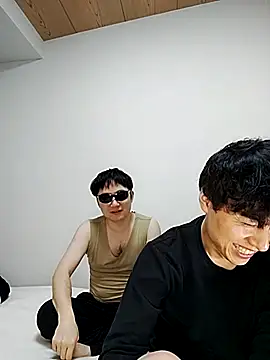 Snapshot of whitebriefboy chatting on 03.06.25 whitebriefboy online show from 03.06.25