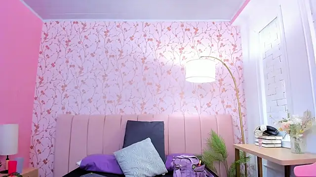 amber-hill online show from 10.28.25