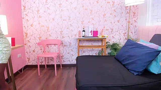 amber-hill online show from 04.11.26