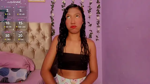 Snapshot of Karolina_sexy24_ chatting on 11.21.25 Karolina sexy24 online show from 11.21.25