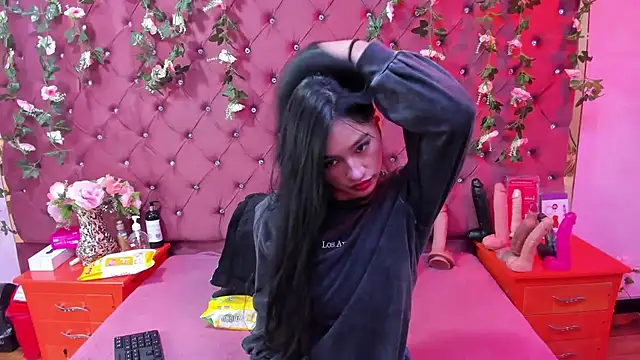 Mariana Prin online show from 11.22.25