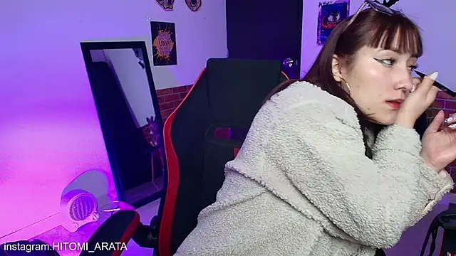 Snapshot of hitomi_arata chatting on 01.19.26 hitomi arata online show from 01.19.26