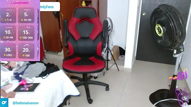 helenca43 online show from 10.25.25