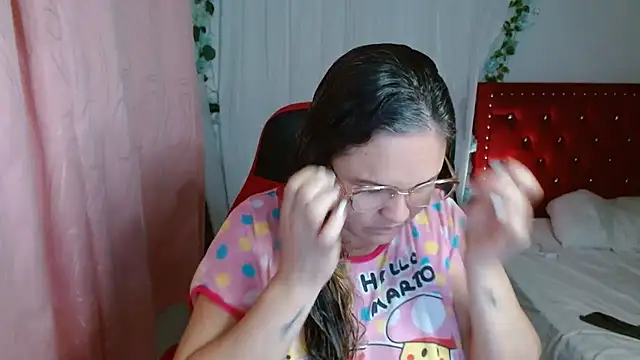 helenca43 online show from 11.04.25