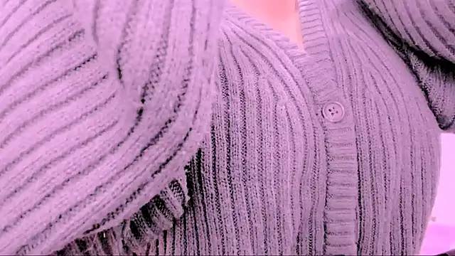 Snapshot of valeriasexxx chatting on 10.27.25 valeriasexxx online show from 10.27.25