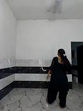 Snapshot of riya190 chatting on 10.17.25 riya190 online show from 10.17.25