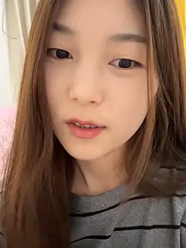 Snapshot of Sweet-Angel999 chatting on 11.12.25 Sweet-Angel999 online show from 11.12.25