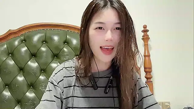 Sweet-Angel999 online show from 04.13.26