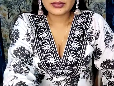 Aarvi Arora online show from 12.19.25