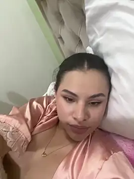 Snapshot of Luciluu20 chatting on 01.10.25 Luciluu20 online show from 01.10.25