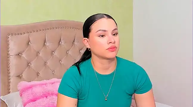 Snapshot of Luciluu20 chatting on 03.01.25 Luciluu20 online show from 03.01.25