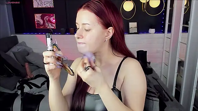 Snapshot of Lily_Moonlight chatting on 11.07.25 Lily Moonlight online show from 11.07.25