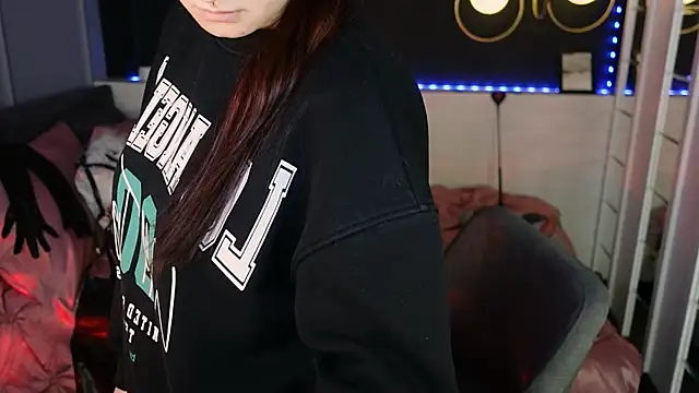 Snapshot of Lily_Moonlight chatting on 02.01.26 Lily Moonlight online show from 02.01.26