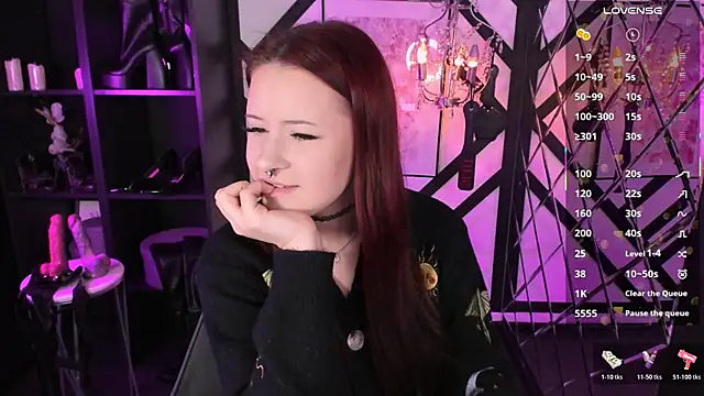 Lily Moonlight online show from 03.26.26