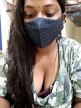 Snapshot of Renuma chatting on 02.13.25 Renuma online show from 02.13.25