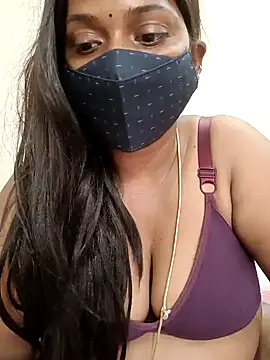 Snapshot of Renuma chatting on 02.14.25 Renuma online show from 02.14.25