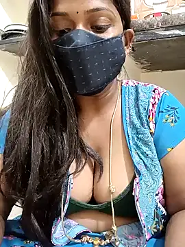 Snapshot of Renuma chatting on 02.15.25 Renuma online show from 02.15.25