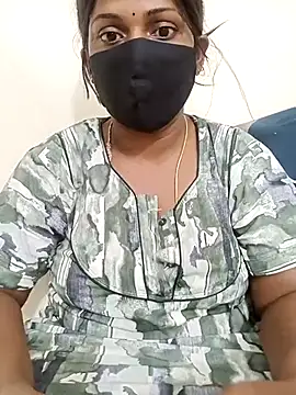 Snapshot of Renuma chatting on 02.20.25 Renuma online show from 02.20.25