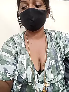 Snapshot of Renuma chatting on 02.22.25 Renuma online show from 02.22.25