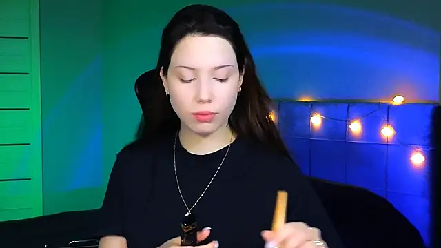 Stacy Gonzales  online show from 02.01.25