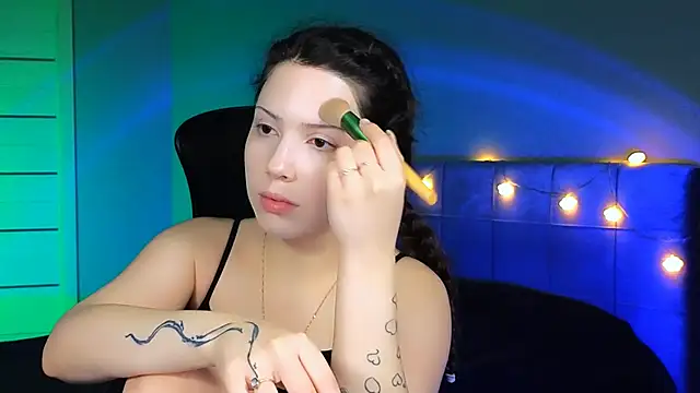 Stacy Gonzales  online show from 02.04.25