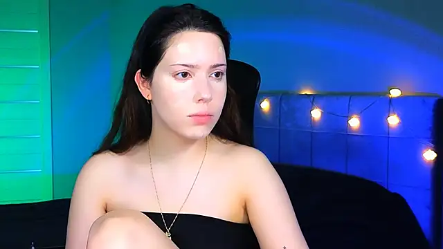 Stacy Gonzales  online show from 03.21.25