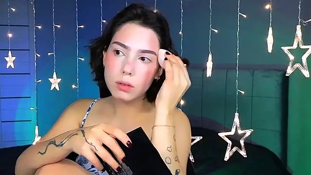 Stacy Gonzales  online show from 10.26.25