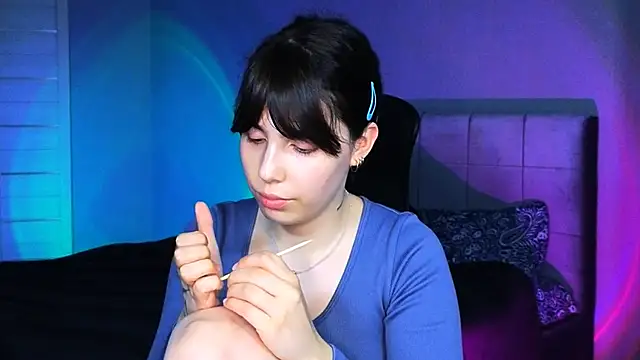 Stacy Gonzales  online show from 04.03.26