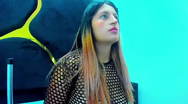 GiaRoussel online show from 02.22.25