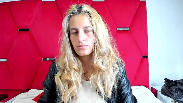 GiaRoussel online show from 02.02.26