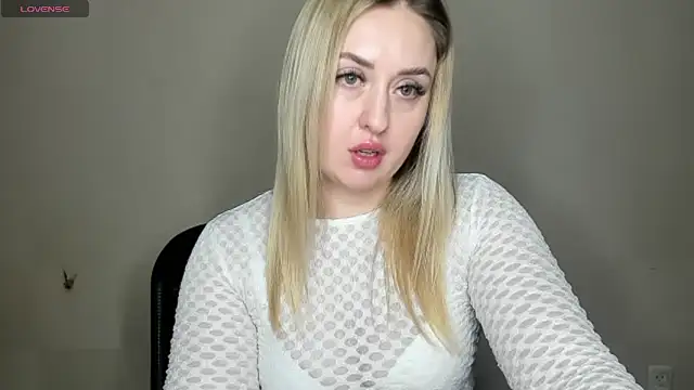 KennaJamess8 online show from 01.25.25