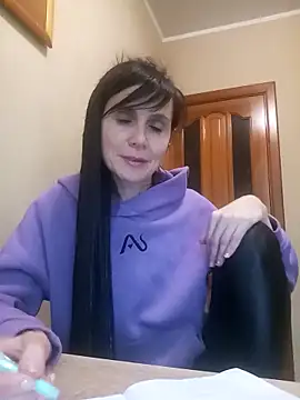 Francenia lolis online show from 11.17.25