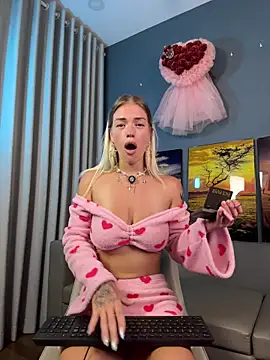 -Sexy Barbie- online show from 04.01.26