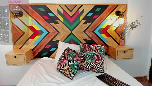 NaiirobiSwan online show from 01.18.25