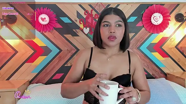 Snapshot of NaiirobiSwan chatting on 02.12.26 NaiirobiSwan online show from 02.12.26