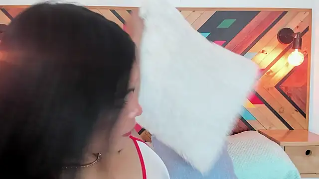 Snapshot of NaiirobiSwan chatting on 02.28.26 NaiirobiSwan online show from 02.28.26