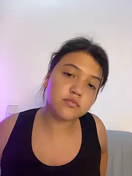 Snapshot of alisson_carolina73 chatting on 04.29.26 alisson carolina73 online show from 04.29.26