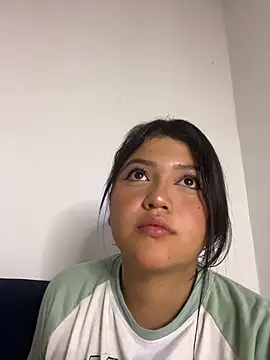 Snapshot of alisson_carolina73 chatting on 05.30.26 alisson carolina73 online show from 05.30.26
