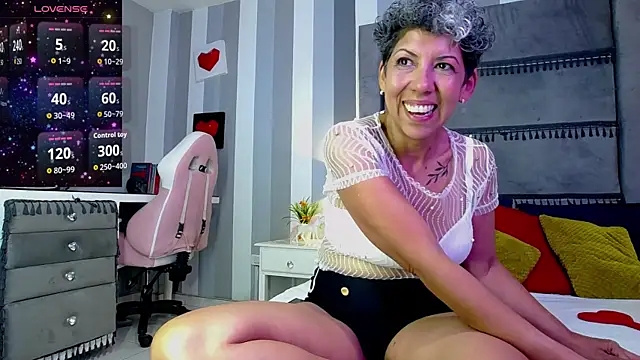 Julianewell online show from 07.04.26